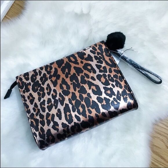 Betsey Johnson Cosmetic Case Cheetah Print - Picture 3 of 6
